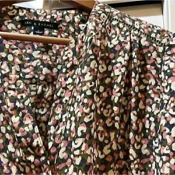 Zac and Rachel animal print Blouse Size Large - Picture 3 of 12